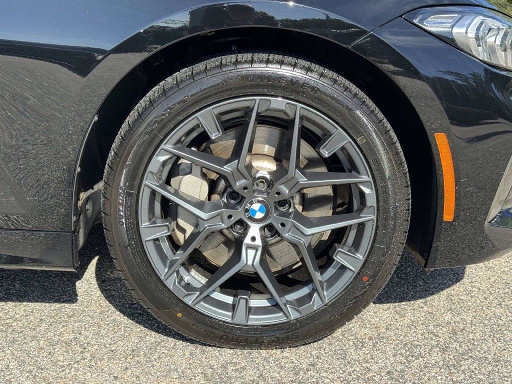 Used 2026 BMW 330i xDrive Sedan AWD/4WD image 27