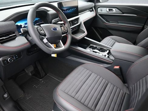 New 2026 Ford Explorer ST-Line w/ ST-Line Street Pack image 9
