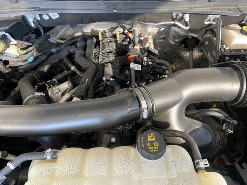 Used 2024 Lincoln Navigator Reserve AWD/4WD image 7