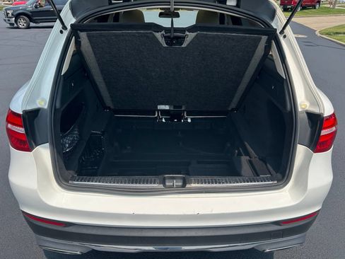 Used 2019 Mercedes-Benz GLC 300 4MATIC image 8
