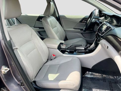 Used 2017 Honda Accord EX-L image 30