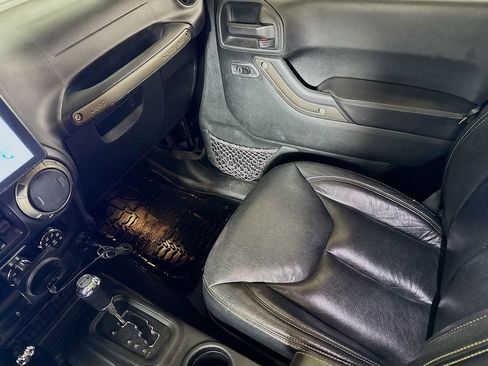 Used 2018 Jeep Wrangler Unlimited Sport image 20