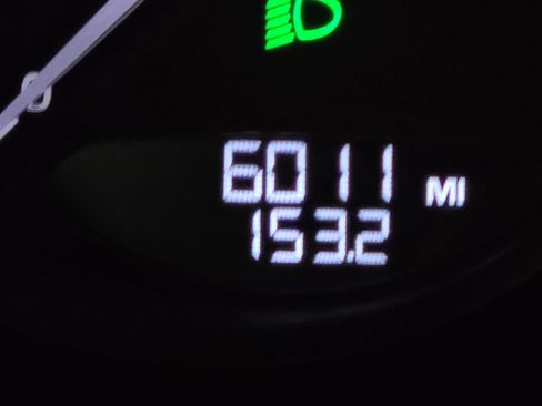 Certified 2025 Porsche Macan image 36