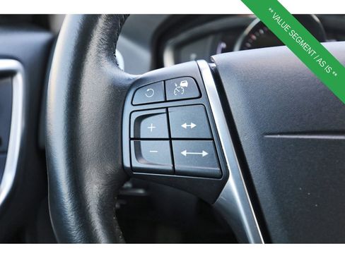 Used 2016 Volvo XC60 T5 Platinum image 18