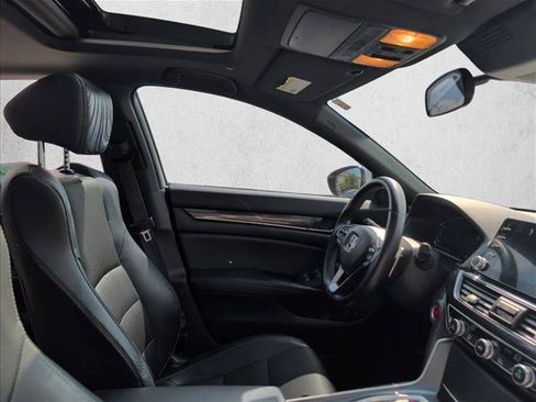 Used 2018 Honda Accord Sport image 21