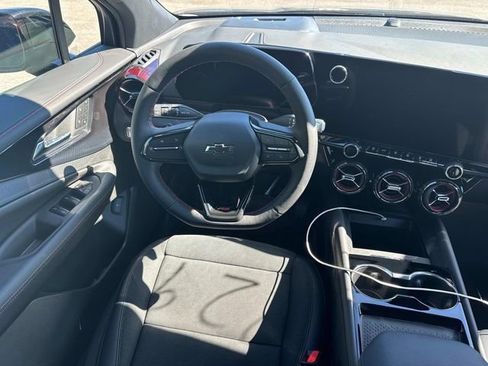 New 2026 Chevrolet Blazer EV RS image 19