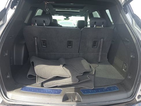 Used 2023 Buick Enclave Premium w/ Experience Buick Package FWD image 25