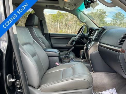 Used 2011 Toyota Land Cruiser w/ Upgrade Pkg image 10