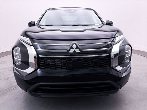 New 2026 Mitsubishi Outlander ES image 6