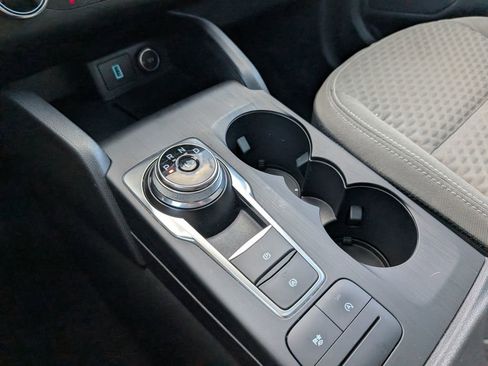 Used 2020 Ford Escape SE image 23