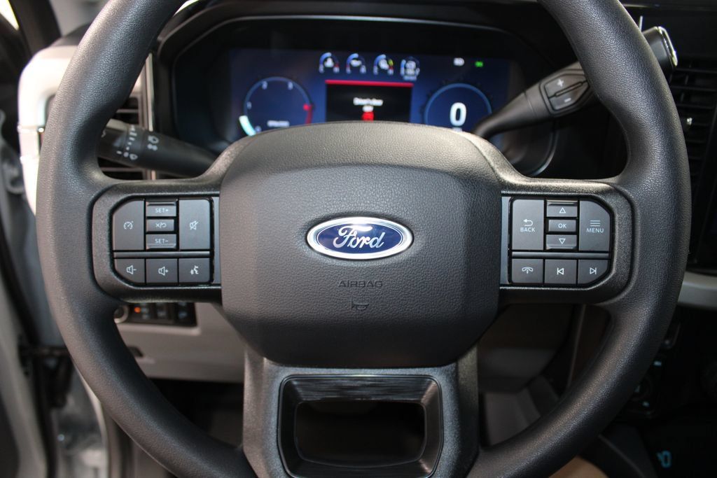 New 2026 Ford F250 XLT w/ XLT Premium Package AWD/4WD image 35