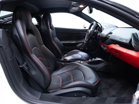 Used 2016 Ferrari 488 GTB RWD image 35