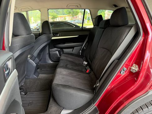 Used 2013 Subaru Outback 2.5i Premium w/ All-Weather Pkg AWD/4WD image 11
