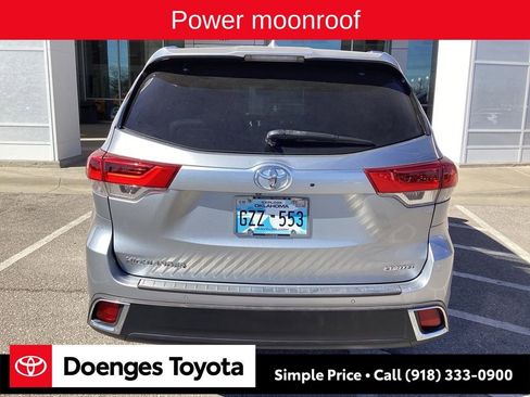 Used 2017 Toyota Highlander Limited image 7