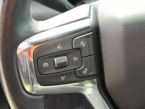 Certified 2022 Chevrolet Blazer Premier w/ Enhanced Convenience Package AWD/4WD image 11