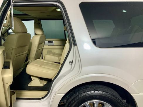 Used 2015 Ford Expedition Limited w/ Equipment Group 301A AWD/4WD image 29