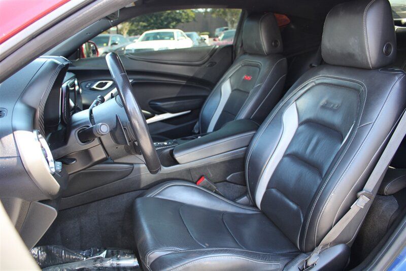 Used 2019 Chevrolet Camaro SS w/ LPO, Ground Effects Package RWD image 13