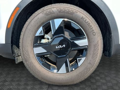 Used 2026 Kia Sportage LX FWD image 14