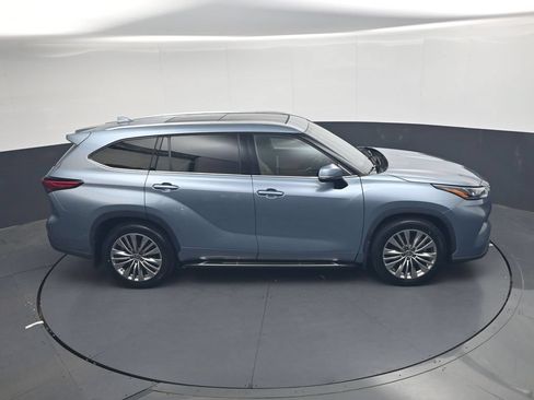 Used 2022 Toyota Highlander Platinum AWD/4WD image 24