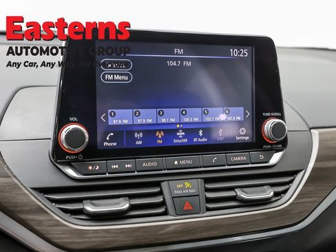 Used 2024 Nissan Altima 2.5 SV FWD image 19