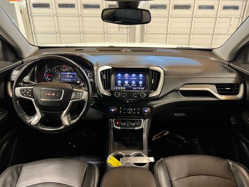 Used 2024 GMC Terrain SLT image 23