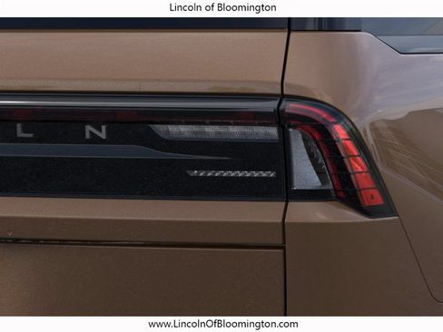 New 2026 Lincoln Navigator Black Label w/ Black Label Special Edition AWD/4WD image 24