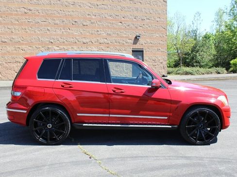 Used 2010 Mercedes-Benz GLK 350 4MATIC image 5