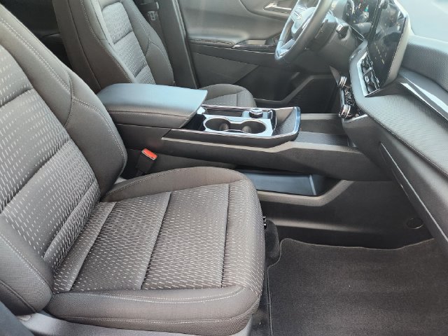 Used 2026 Chevrolet Equinox LT FWD image 19