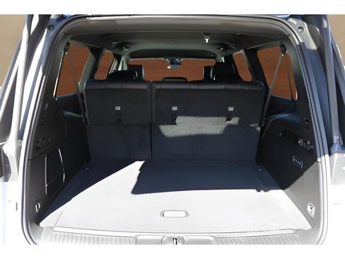 New 2026 Jeep Grand Wagoneer L Limited AWD/4WD image 16