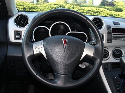 Used 2009 Pontiac Vibe AWD w/ Sun And Sound Package image 18