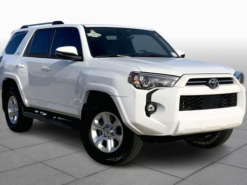Used 2021 Toyota 4Runner SR5 Premium image 3