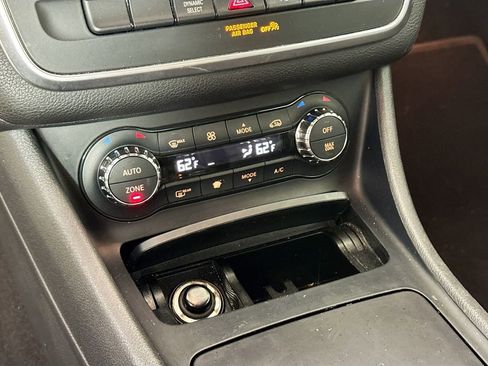 Used 2016 Mercedes-Benz CLA 250 image 15