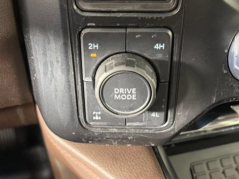 Certified 2024 Ford F350 King Ranch w/ FX4 Off-Road Package AWD/4WD image 23