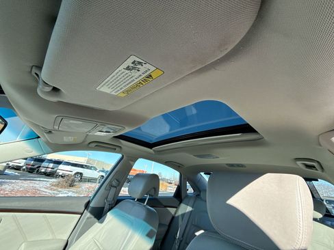 Used 2011 Hyundai Azera Limited w/ Logic 7 Surround Sound Pkg 4 image 21