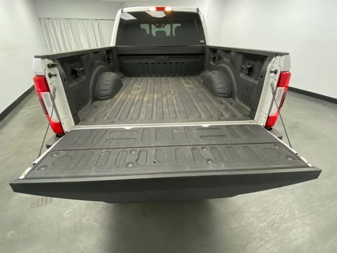 Used 2019 Ford F250 XLT w/ XLT Premium Package AWD/4WD image 39