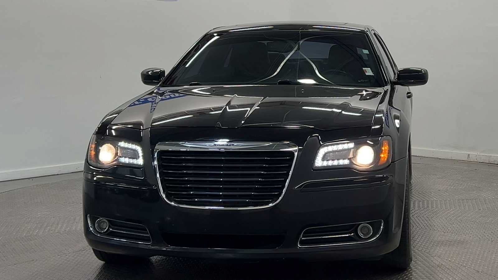 Used 2014 Chrysler 300 S AWD/4WD image 3