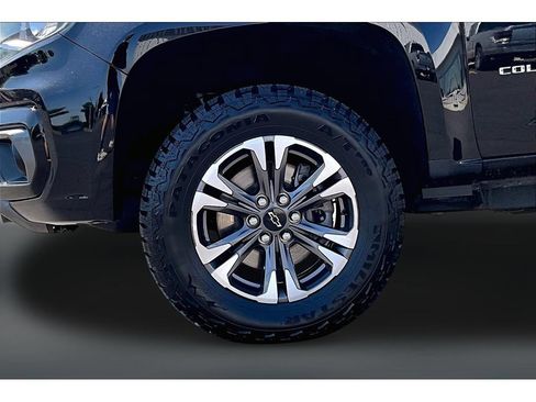Used 2021 Chevrolet Colorado Z71 AWD/4WD image 27