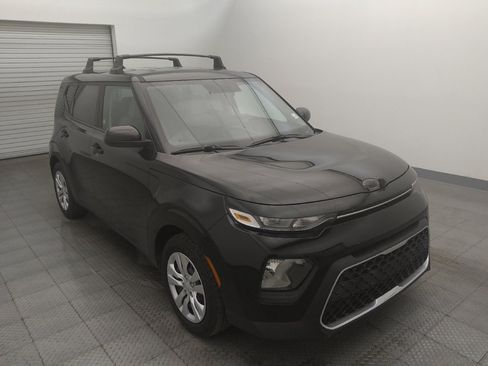Used 2020 Kia Soul LX FWD image 13