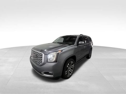 Used 2019 GMC Yukon Denali w/ Denali Ultimate Package AWD/4WD image 2