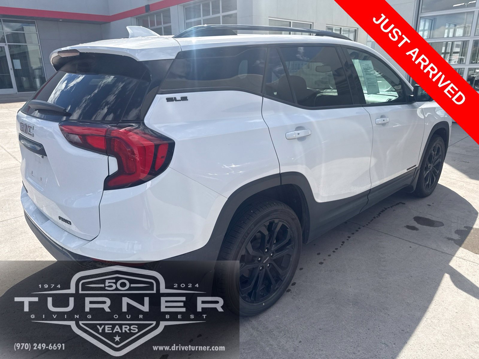 Used 2020 GMC Terrain SLE w/ Elevation Edition AWD/4WD image 4