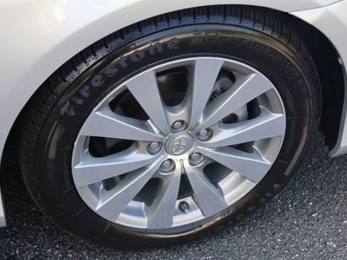 Used 2011 Toyota Avalon Limited FWD image 25