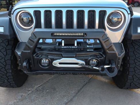 Used 2019 Jeep Wrangler Unlimited Sport S AWD/4WD image 4
