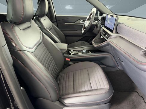 Used 2025 Ford Explorer ST-Line w/ ST-Line Street Pack image 20