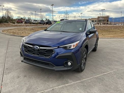 Used 2024 Subaru Crosstrek 2.0i Premium image 3
