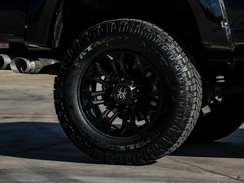 Used 2022 Ford F250 Lariat w/ Black Appearance Package image 83