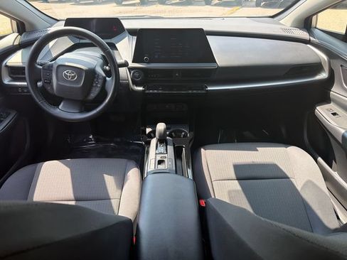 Used 2025 Toyota Prius LE FWD image 20