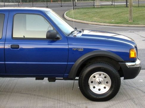 Used 2003 Ford Ranger FX4 image 10