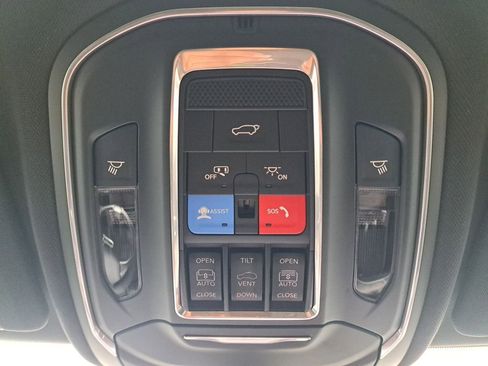 New 2025 Jeep Grand Cherokee L Limited w/ Luxury Tech Group II AWD/4WD image 26