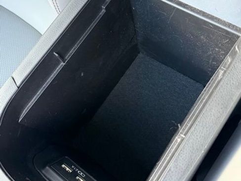 Used 2021 Toyota RAV4 Limited image 22