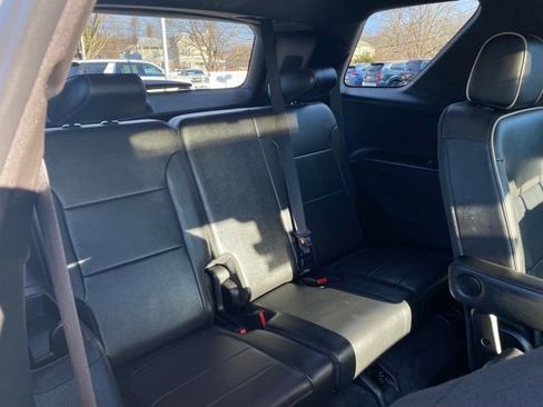 Used 2023 Chevrolet Traverse Premier w/ Redline Edition FWD image 25